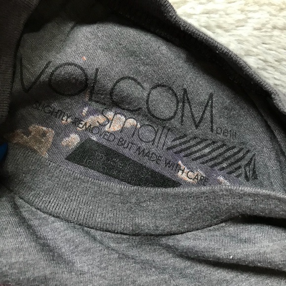 Volcom T-Shirt - Picture 5 of 5